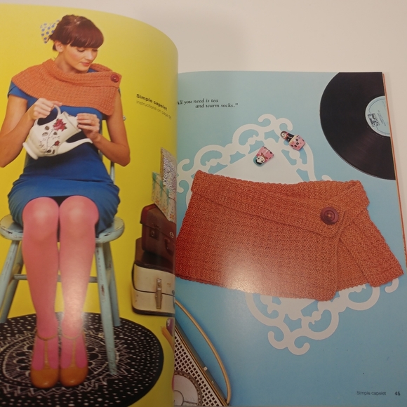 Scarves and Cowls Stylish Knits Coffee Table Book - Picture 6 of 12